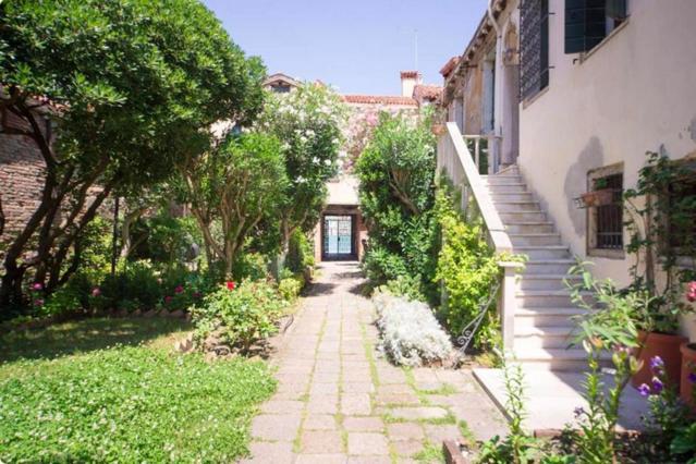 Corte Mosto Apartments Venesia Bagian luar foto